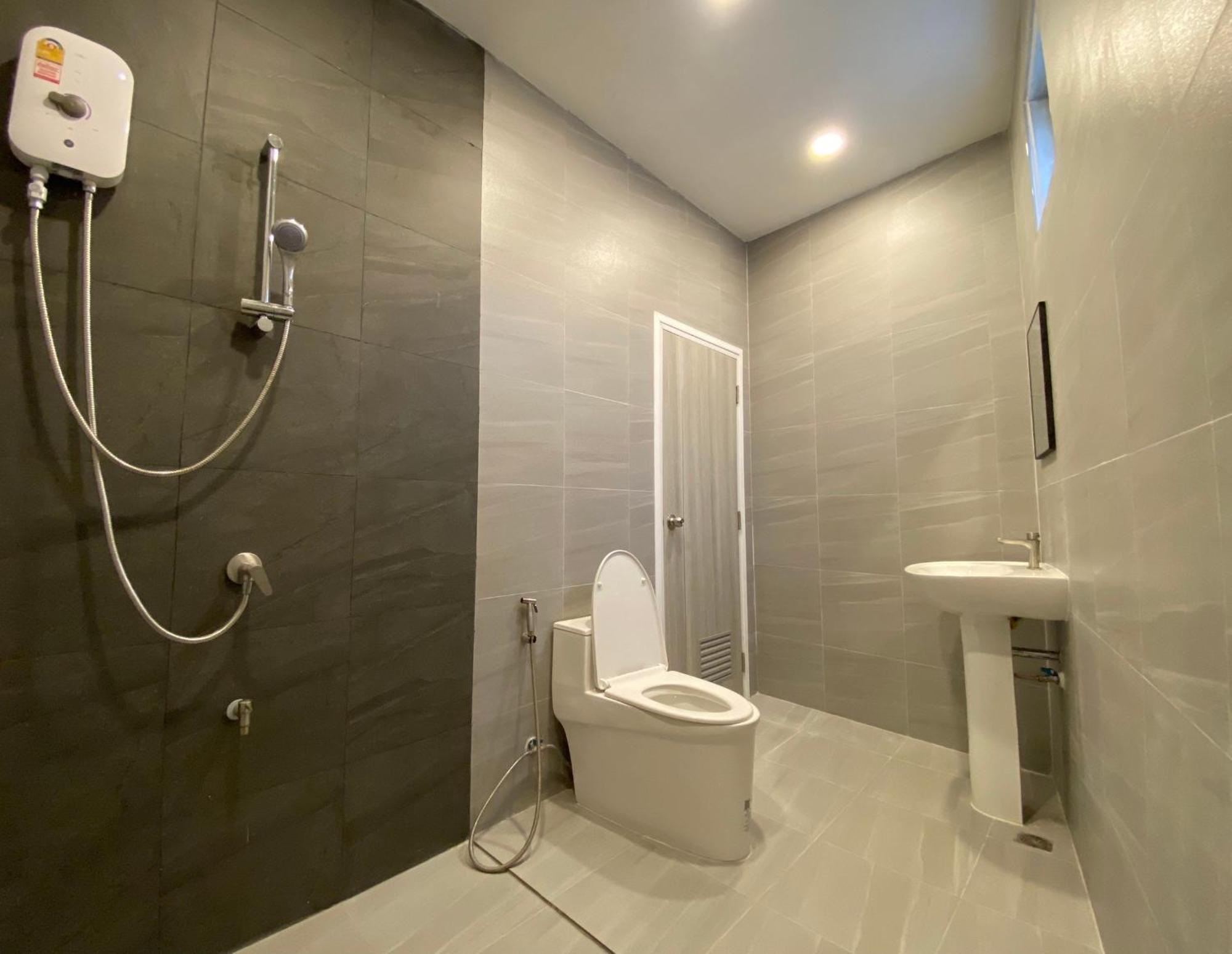 Hidden Dragon Yaowarat Road X Apartment Bangkok Ngoại thất bức ảnh